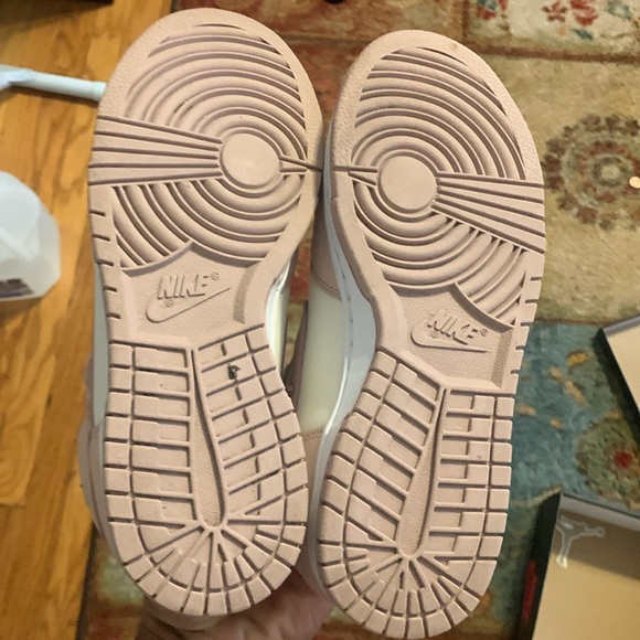 Pink & white Nike dunks - Picture 4 of 4